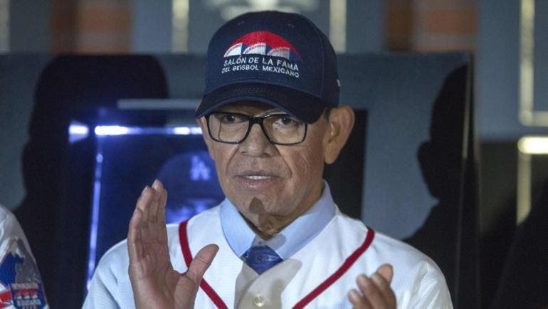 Valenzuela está hospitalizado