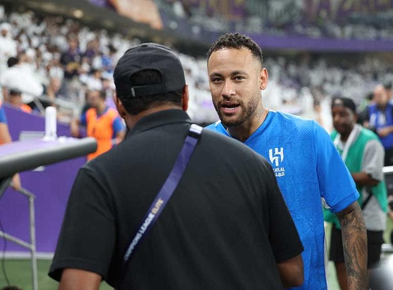 Neymar regresa a las canchas tras un año de ausencia por lesión (Fotos EFE / @Alhilal_FC)