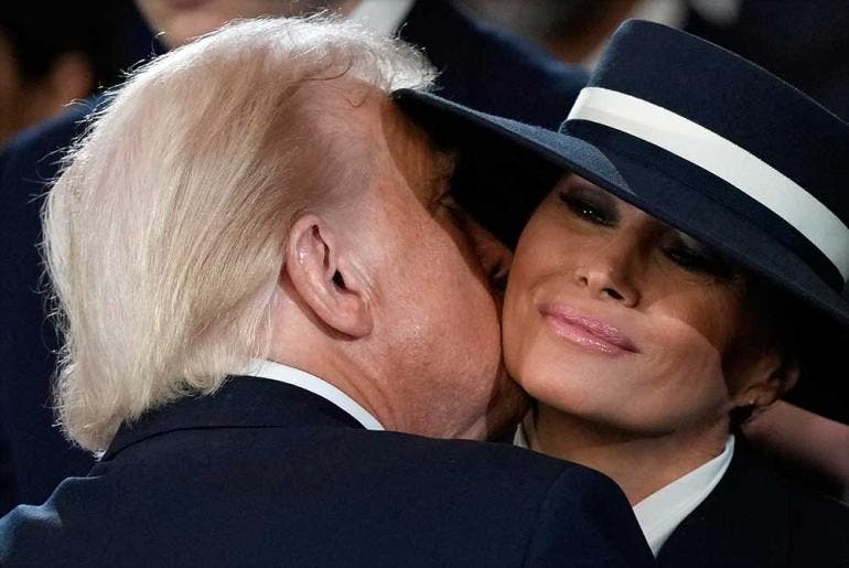 Melania uso un sombrero que se llevó las miradas en la investidura de Trump (EFE)