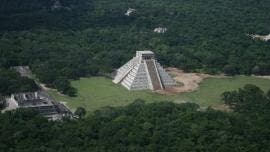  Cierran zona arqueológica de Chichén Itzá por huracán ‘Beryl’