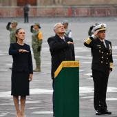 izamiento bandera Zocalo 19 S AMLO Sheinbaum