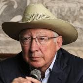 Ken Salazar dialogo profundo problemas